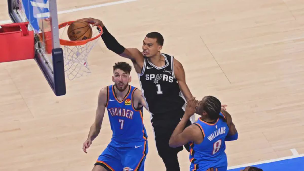 Wembanyama Lakukan Dunk Spektakuler di Final Wilayah Barat NBA 2026