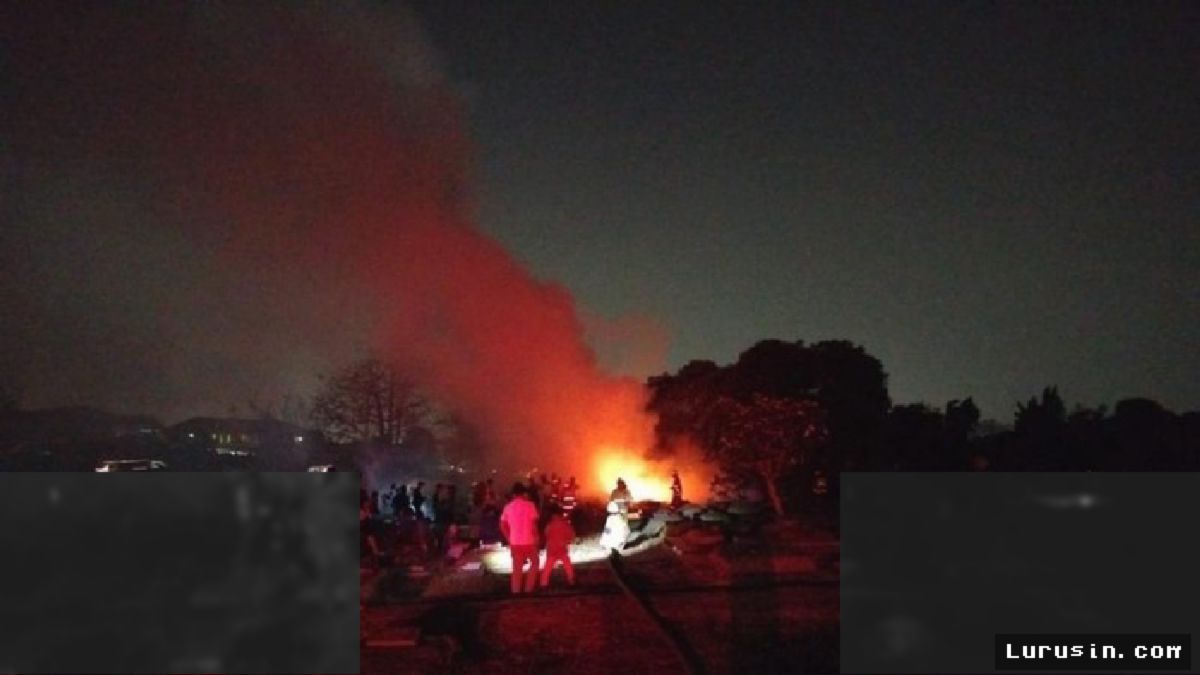 TPU Pondok Kelapa Terbakar, Api Diduga dari Pembakaran Sampah