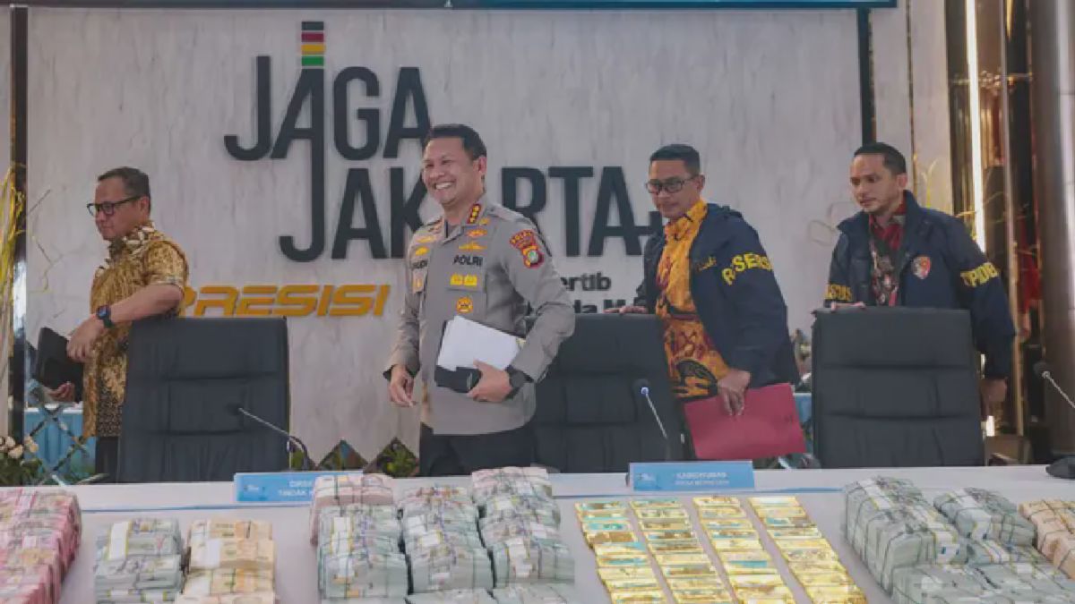 Polda Metro Jaya Pamerkan Sitaan Korupsi Rp150 Miliar