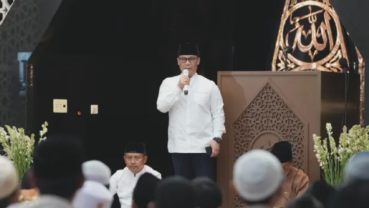 PDI Perjuangan DKI Tabur Bunga Peringati Hari Lahir Surindro Supjarso