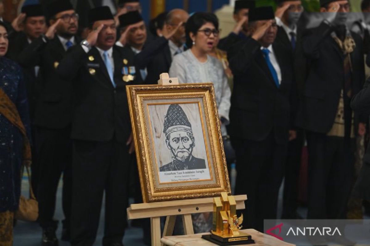 Prabowo Anugerahi Gelar Pahlawan untuk Tuan Rondahaim Saragih