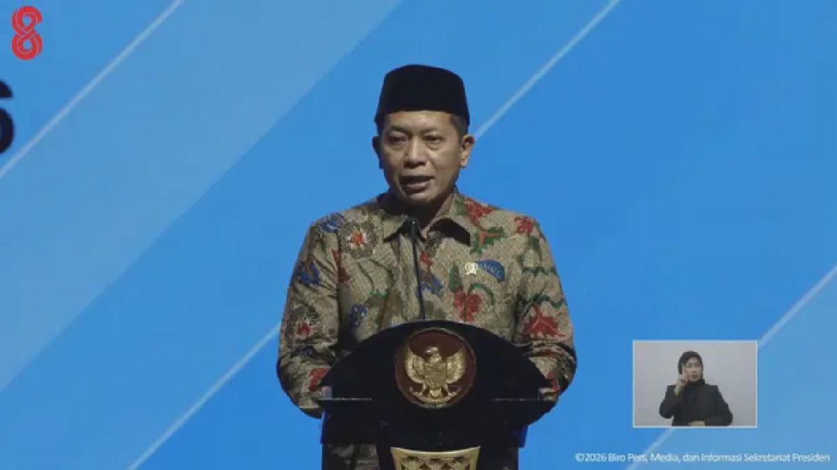 Menkop Ferry Tetapkan Target Omzet Rp100 Triliun di Hari Koperasi