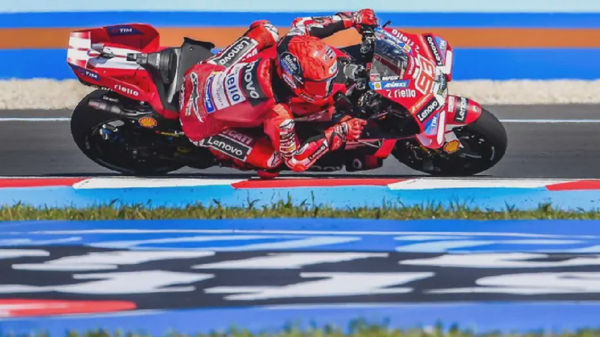 Marc Marquez Juara Sprint Race MotoGP Hungaria, Veda Ega Pratama Finis 8