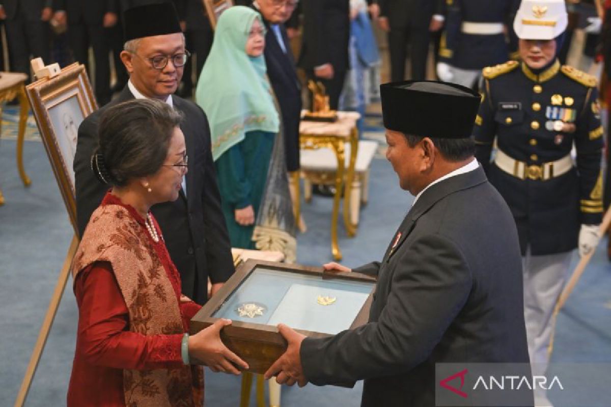Prabowo Tetapkan Sepuluh Pahlawan Nasional Baru Tahun 2025