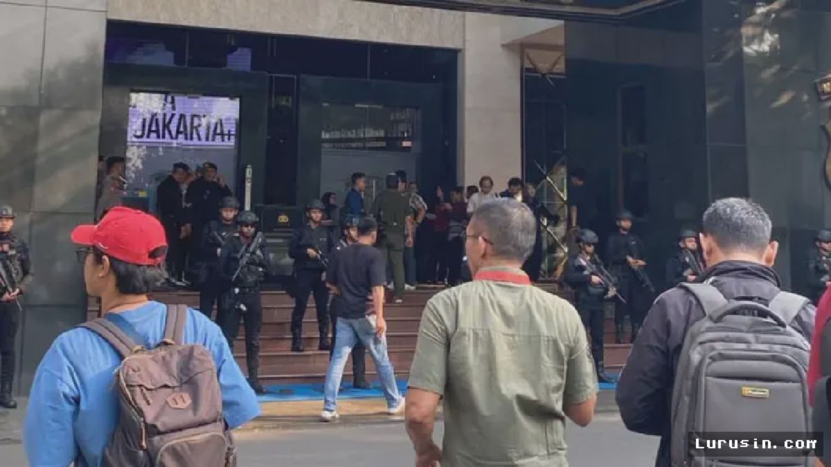JAKARTA — Markas Kepolisian Daerah (Polda) Metro Jaya meningkatkan status pengamanan fasilitas