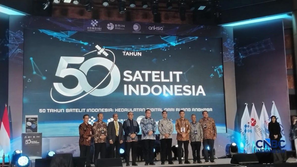 Operator RI Ajukan Satelit LEO, Siap Saingi Starlink dalam 7 Tahun