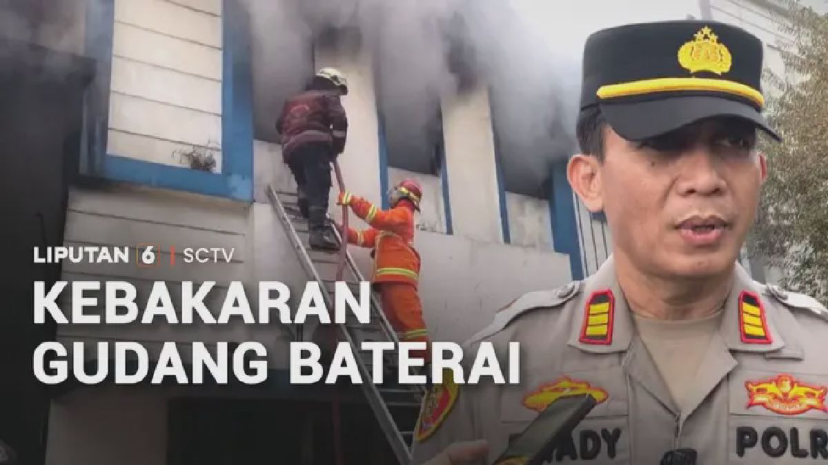 Petugas Damkar Tangerang Selatan Padamkan Kebakaran Gudang Baterai dalam Tiga Jam