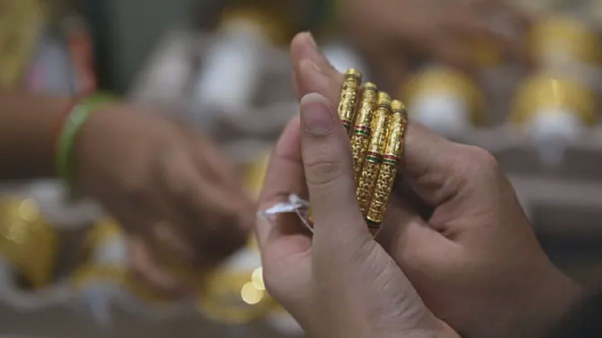 Festival Akshaya Tritiya Picu Antrean Panjang Pembeli Emas di India
