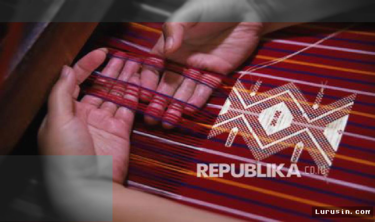 Berastagi — Perajin Ulos Karo Pertahankan Tradisi Tenun Sejak Abad 14
