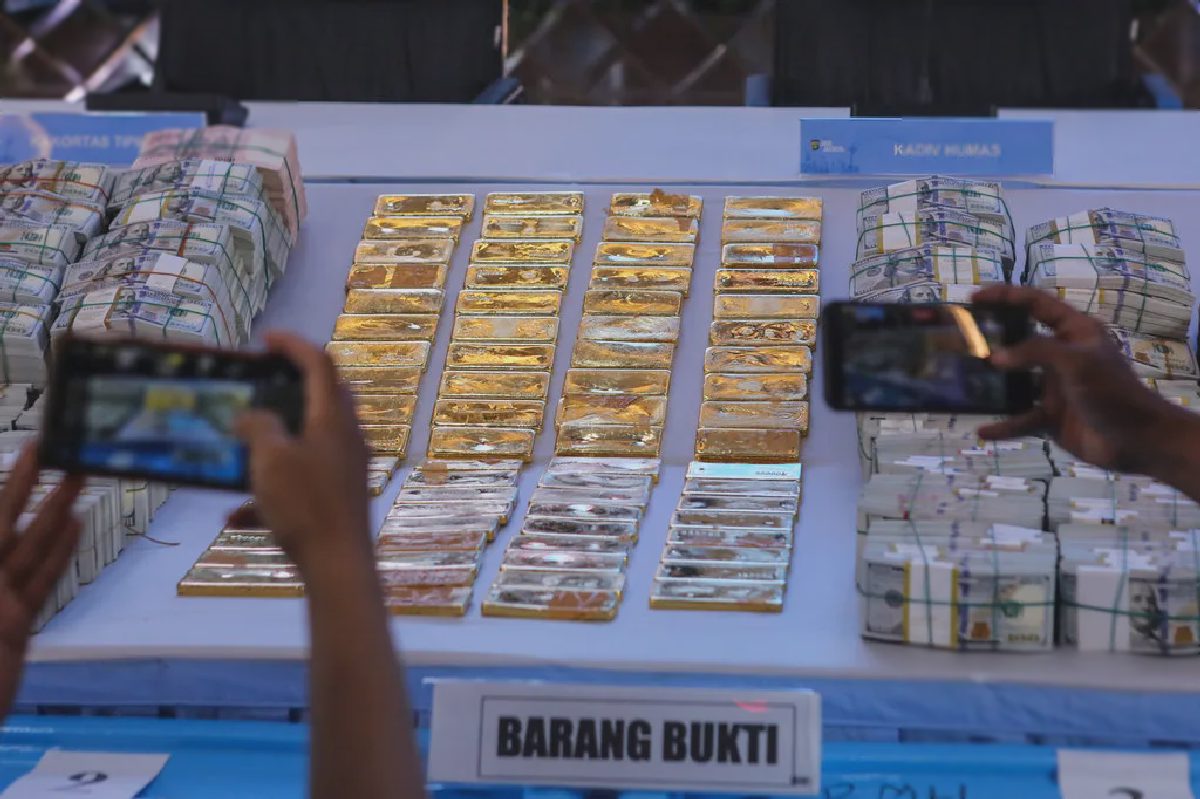 Polri Limpahkan Barang Bukti Korupsi Febrie Adriansyah ke Kejagung