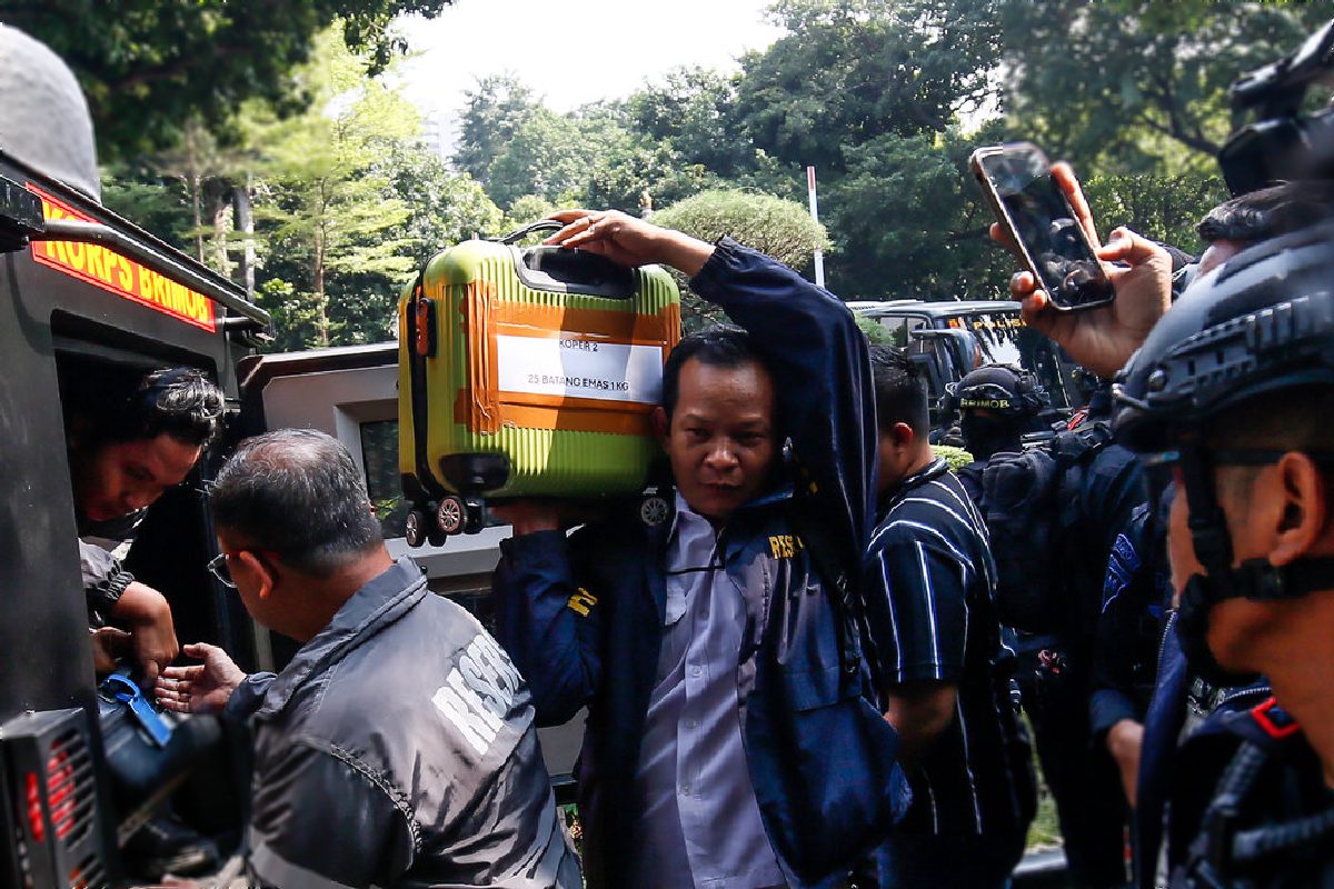 Dua Kasus Korupsi Raksasa Diungkap, Kejaksaan dan Polri Bergerak Paralel