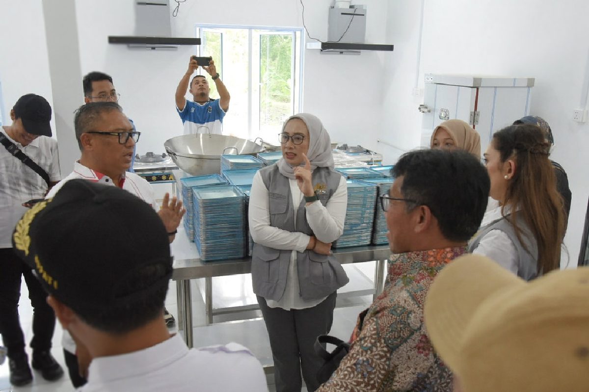 DPR Desak BGN Segera Terbitkan Regulasi Operasional SPPG di Wilayah 3T