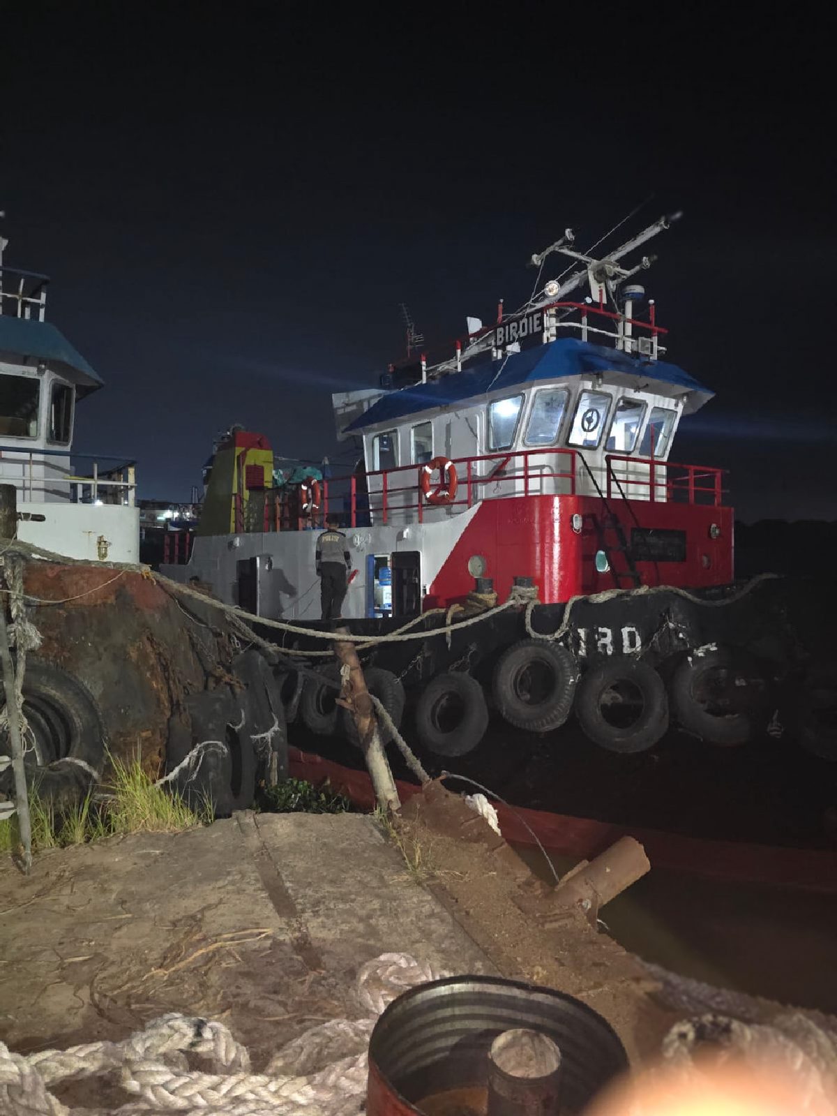 Operasi di Dermaga Gandus: 21 Ton Solar Ilegal Disita, 5 Orang Diamankan