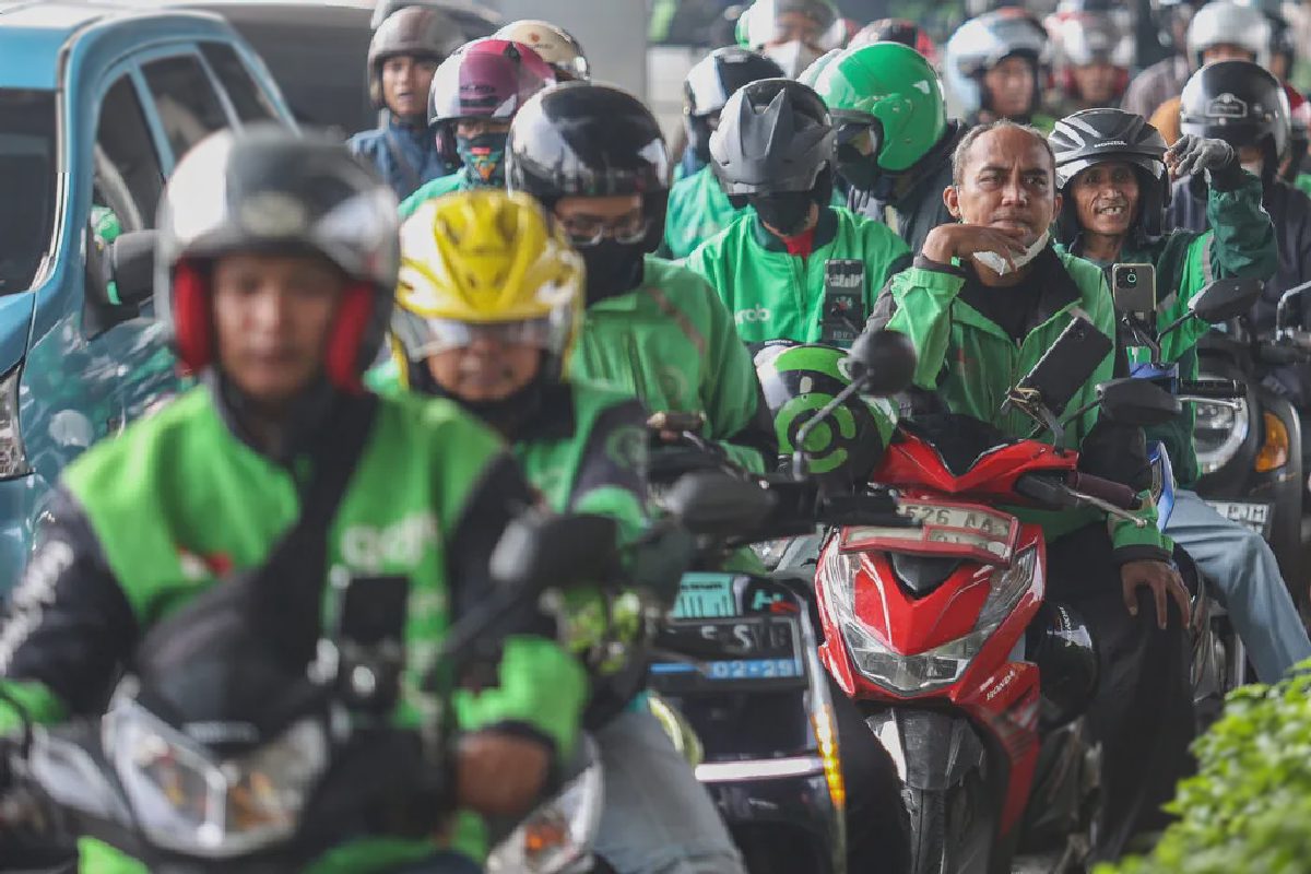 Potongan Komisi 8% Ojol: Meningkatkan Kesejahteraan dengan Pengawasan