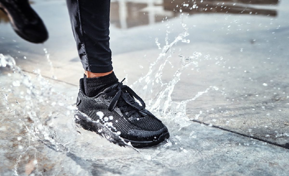 7 Model Sepatu Wanita Nyaman untuk Jalan-Jalan