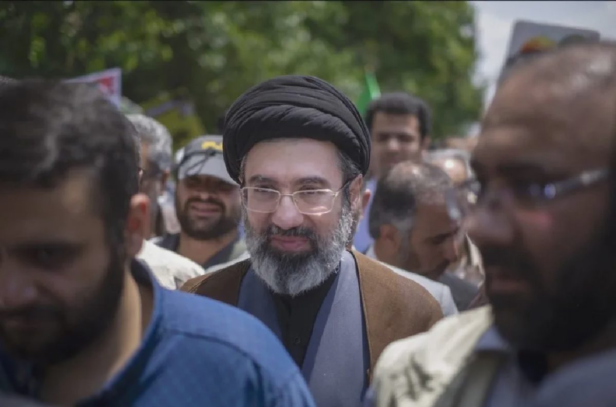 Mojtaba Khamenei Absen di Pemakaman Ayahanda, Keamanan Jadi Alasan Utama