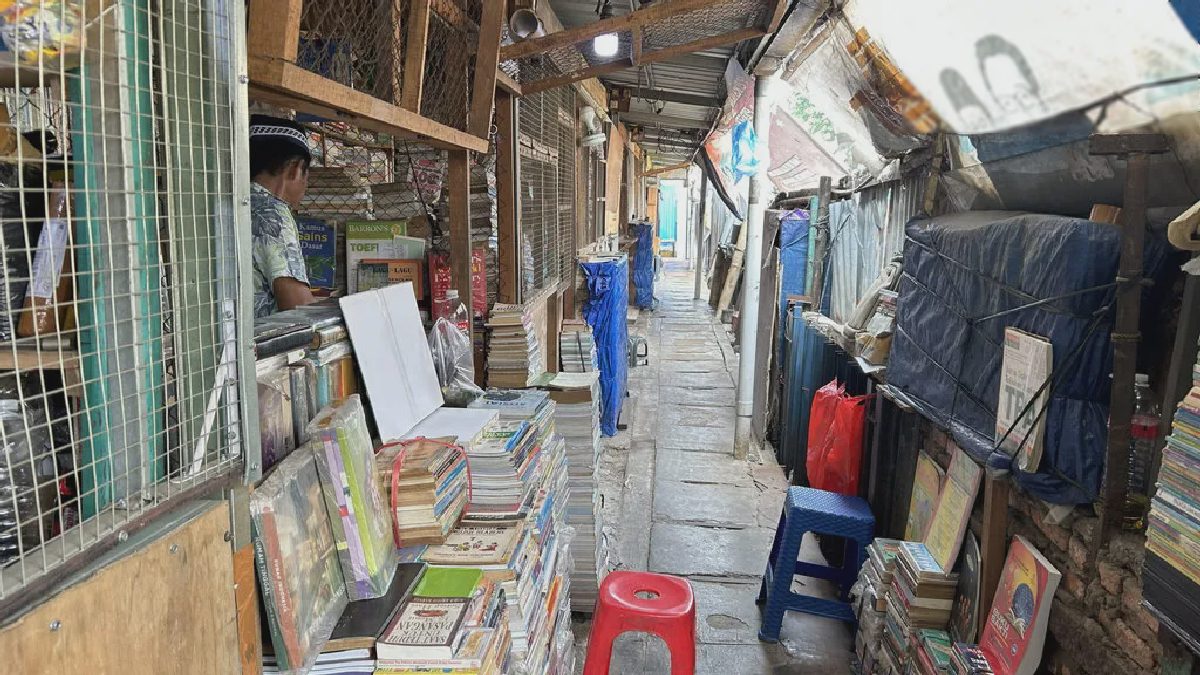 Asa Pedagang Buku Terminal Senen di Tengah Proyek Penataan