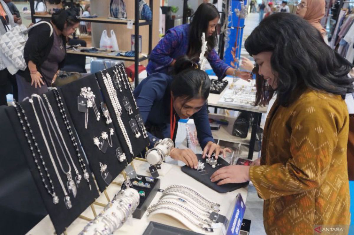 Investasi Perak Kian Diminati Investor Ritel Tanah Air