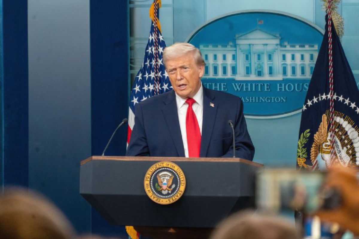 Trump Naikkan Tarif Produk Otomotif dan Farmasi Korsel Jadi 25 Persen