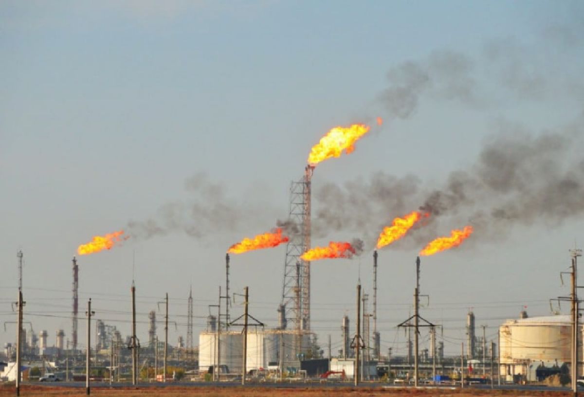 UEA Cetak Rekor Produksi Minyak 4,1 Juta Barel Pasca Hengkang OPEC