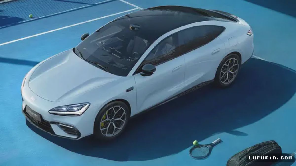 Geely Galaxy TT Resmi Diluncurkan, Sedan Listrik Fastback Berdaya Jelajah 725 Km