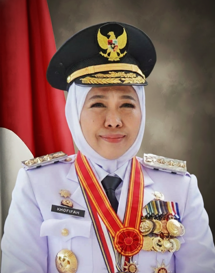 Khofifah Indar Parawansa: Profil dan Kinerja Gubernur Jawa Timur