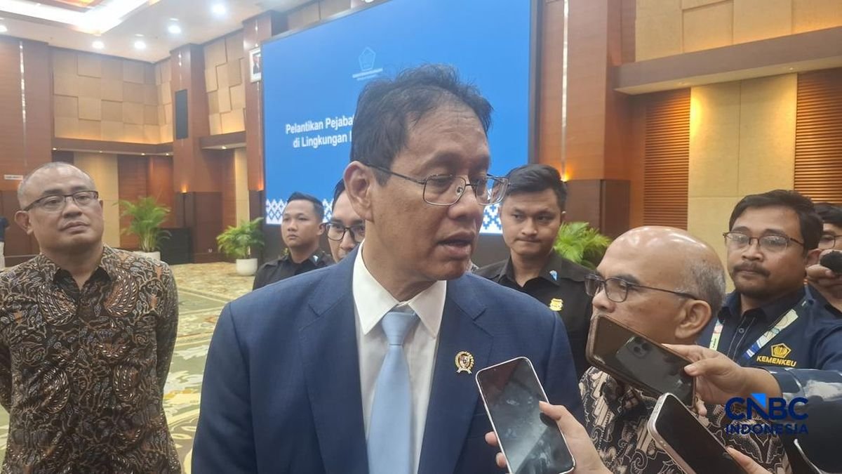 Dolar Kembali Tembus Rp18.000, Purbaya: Tanya ke Bank Sentral Lah