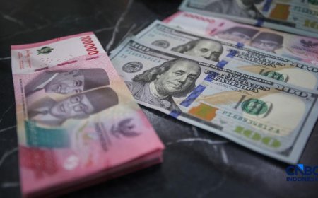 Rupiah Ditutup Melemah, Nilai Tukar Dolar AS Naik ke Rp17.990